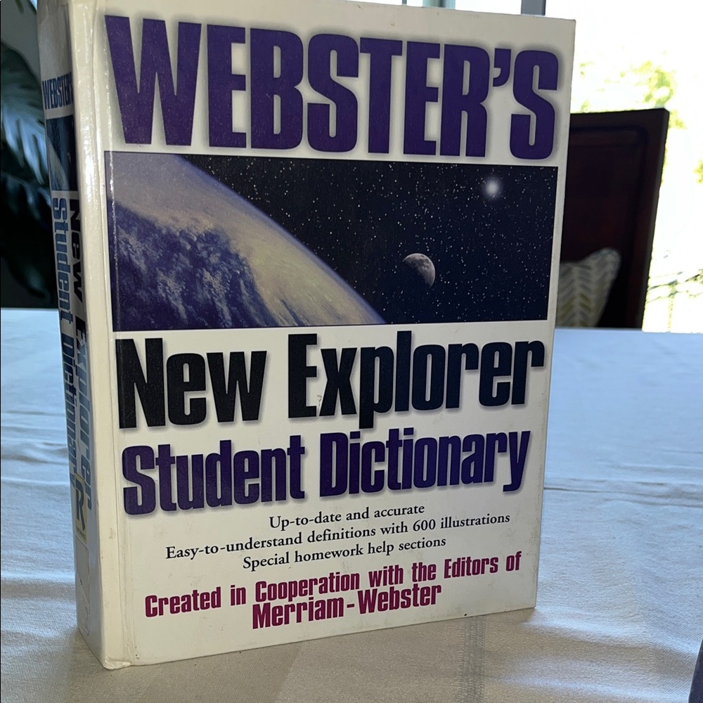 New Explorer Student Dictionary - White